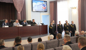 В ГУ МВД России по Алтайскому краю наградили сотрудников полиции. 