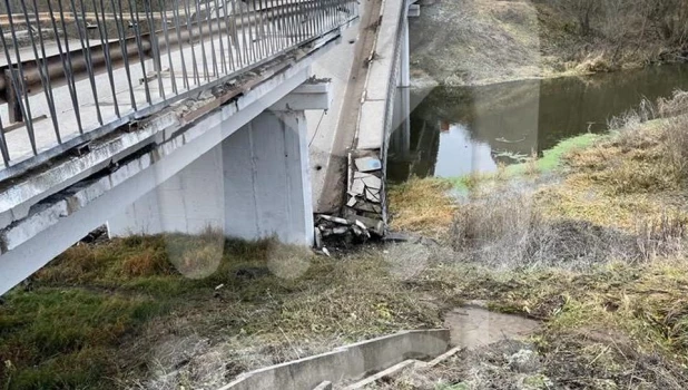 Обрушился мост под Подольском.