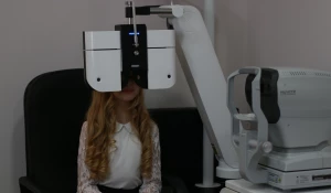 Проверка зрения в салоне оптике "Спектр".