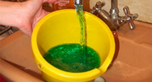 У барнаульцев из крана может потечь зеленая вода.