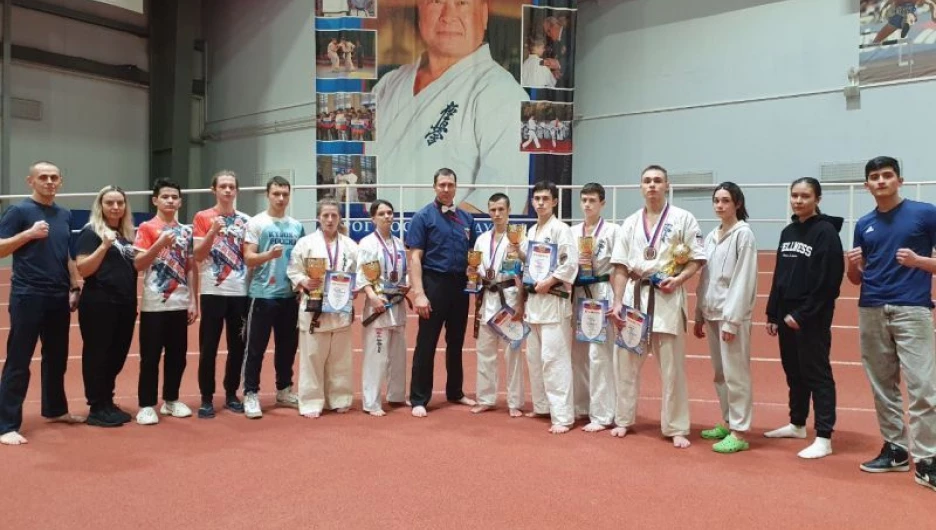 Алтайские спортсмены завоевали шесть медалей на Всероссийских соревнованиях по кекусинкай