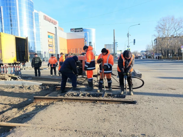 Реконструкция моста на Новом рынке. 22 ноября.