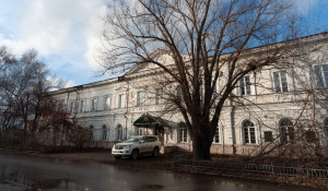 Как выглядит здание Горного училища на пр. Красноармейский, 21 в 2023 году. 