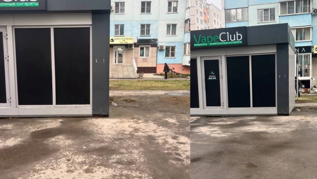 Киоск на тротуаре в Барнауле