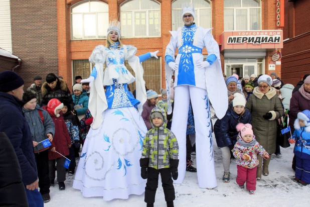 как в Барнауле отмечали день рождения Деда Мороза в 2018 году. 