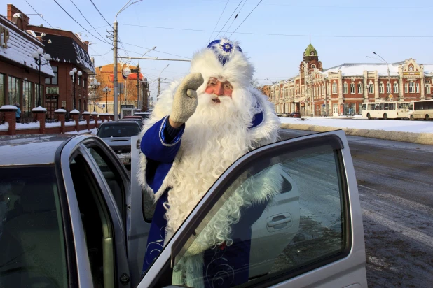 как в Барнауле отмечали день рождения Деда Мороза в 2018 году. 