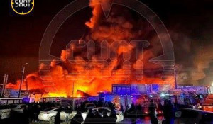 В Ростове-на-Дону случился страшный пожар на вещевом рынке.