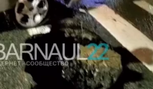 Дыра на Комсомольском проспекте. 