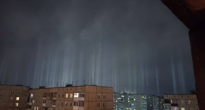 Световые столбы в небе Барнаула