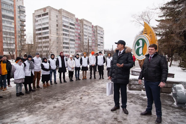 «Зерно познания».