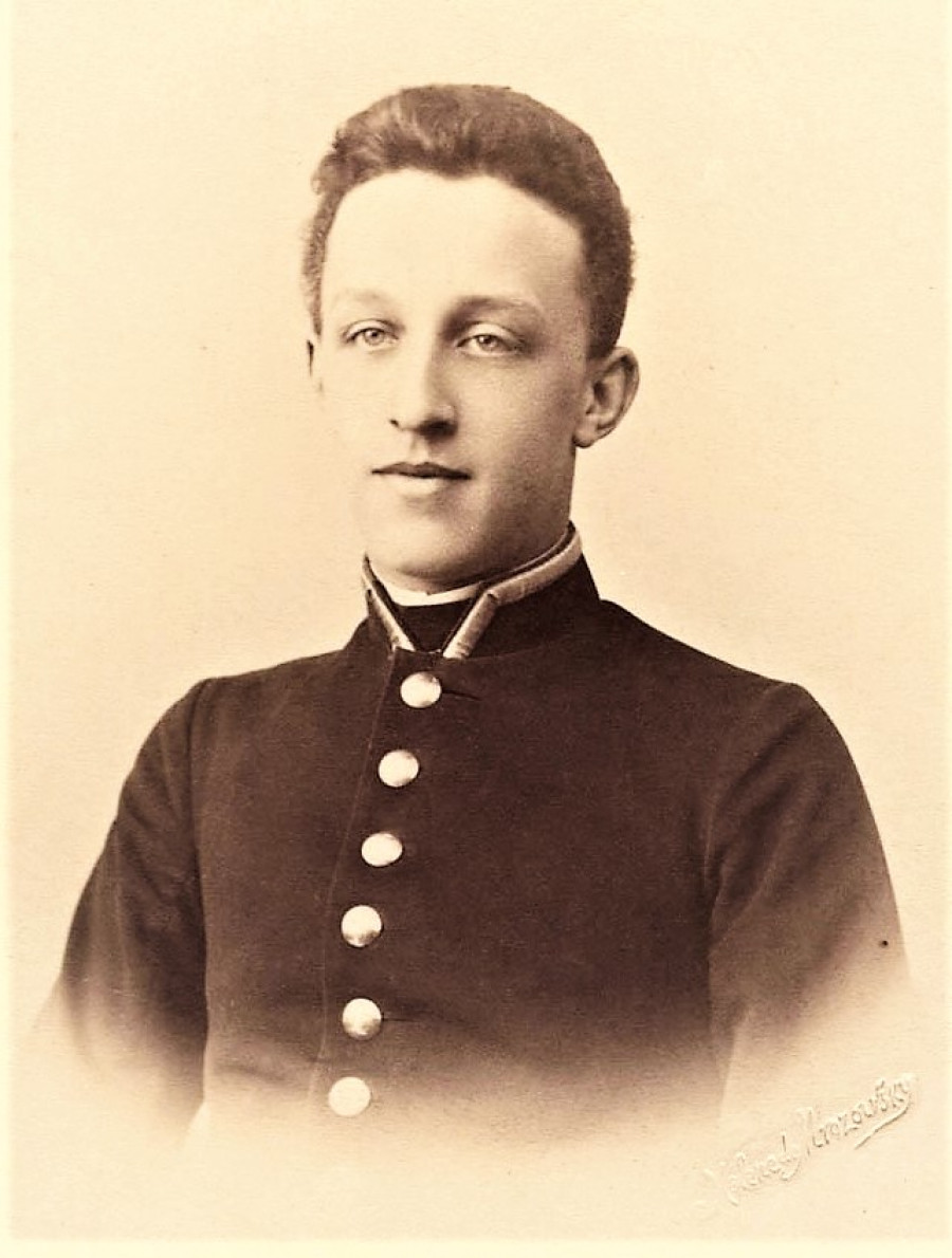 Александр Блок в 1898 году. Фото Е. Мрозовской