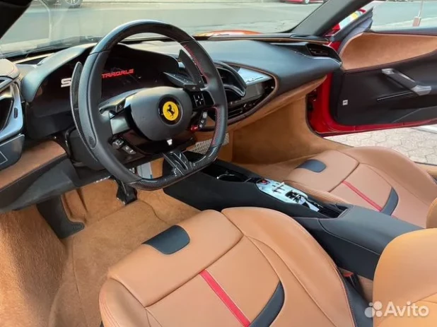 Свеженький Ferrari продают в Сибири за 61 млн рублей. 