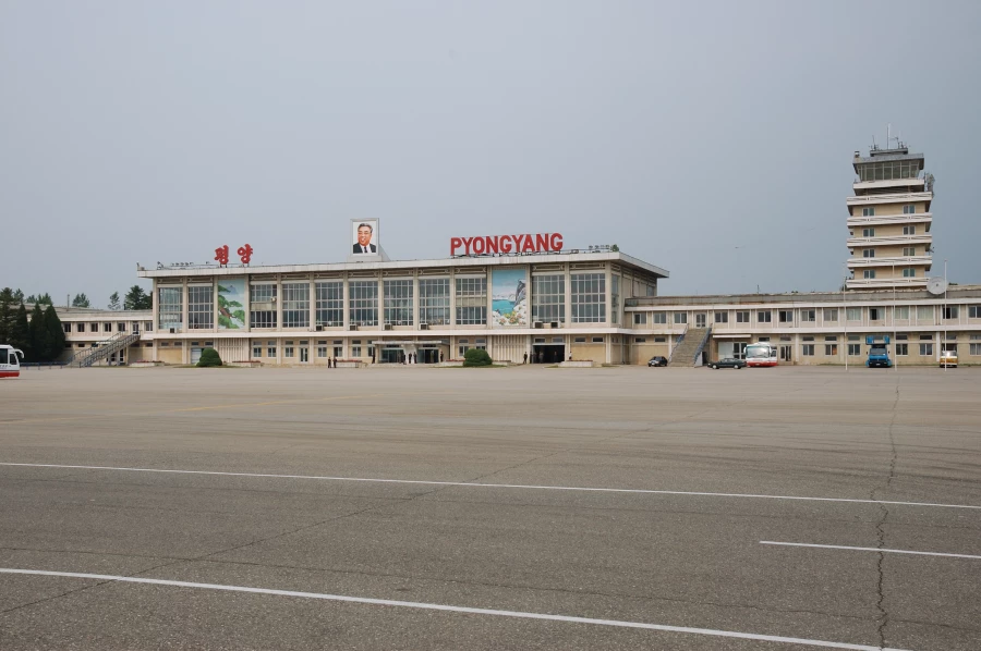 Аэропорт Пхеньяна.
