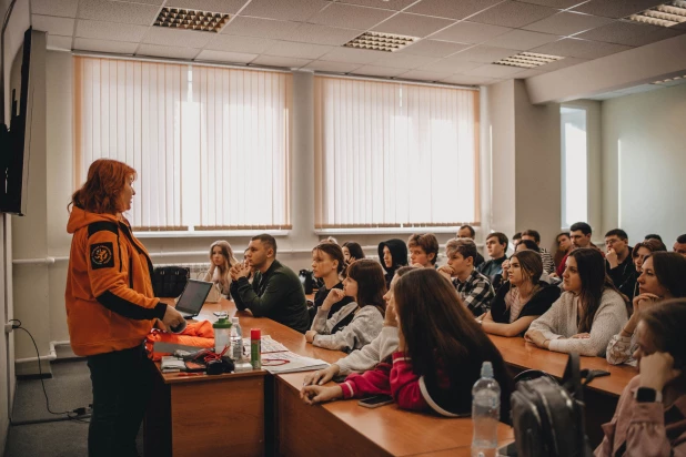 Работа в "ЛизаАлерт".