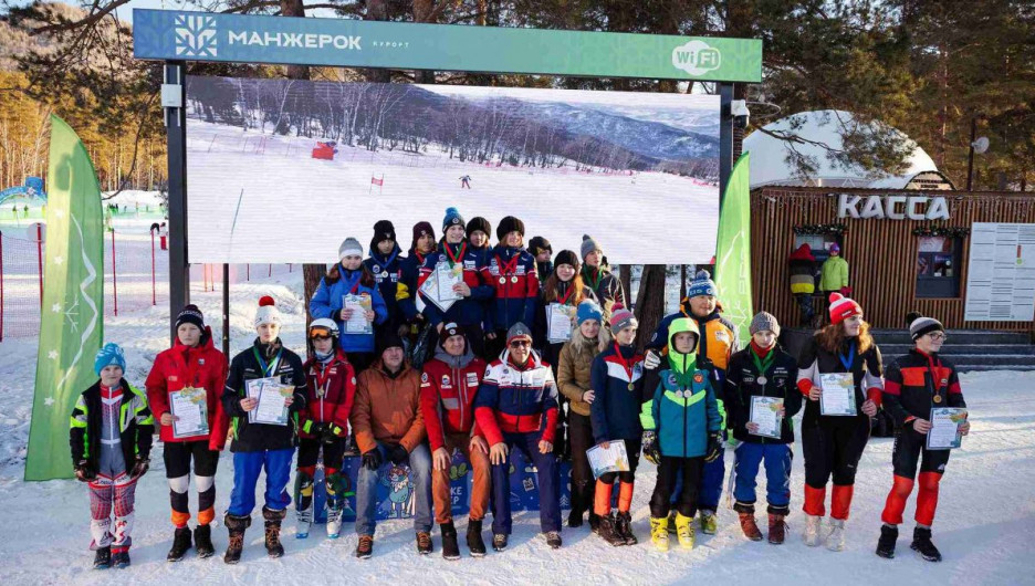 Спортивный год 2023 на курорте Сбера «Манжерок» завершился первенством Республики Алтай по горнолыжному спорту среди юниоров.