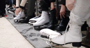 Массовое катание на коньках в "Титов Арене"