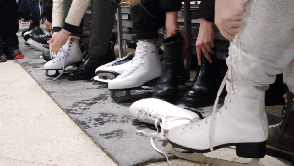 Массовое катание на коньках в "Титов Арене"