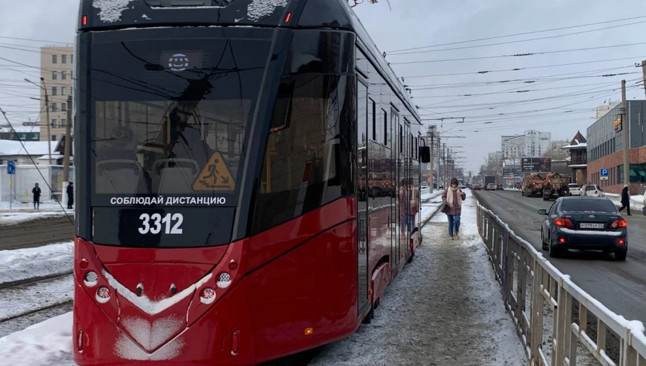 Маршрут движения трамваев временно изменили в Барнауле