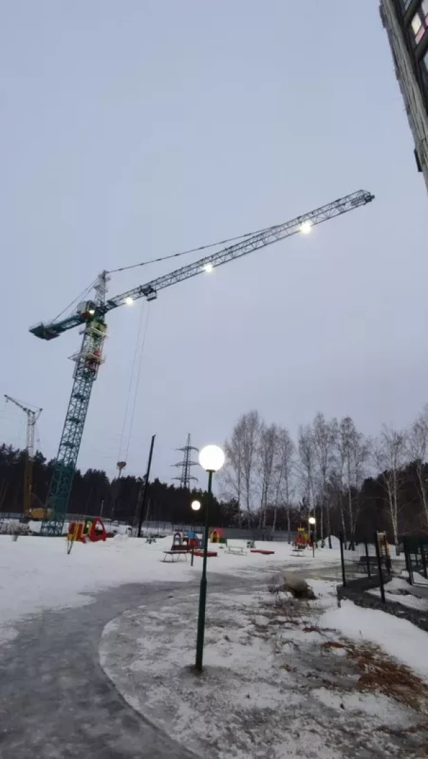 Барнаульцы пожаловались на ежедневные "землетрясения".