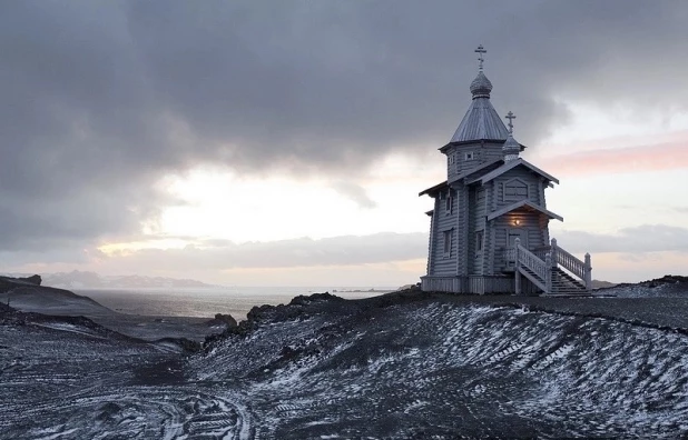 Храм Святой Троицы в Антарктиде.