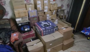 Тонну смартфонов и аксессуаров продают в Барнауле за млн рублей. 