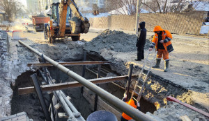 В Барнауле все еще идут работы на канализационном коллекторе. 