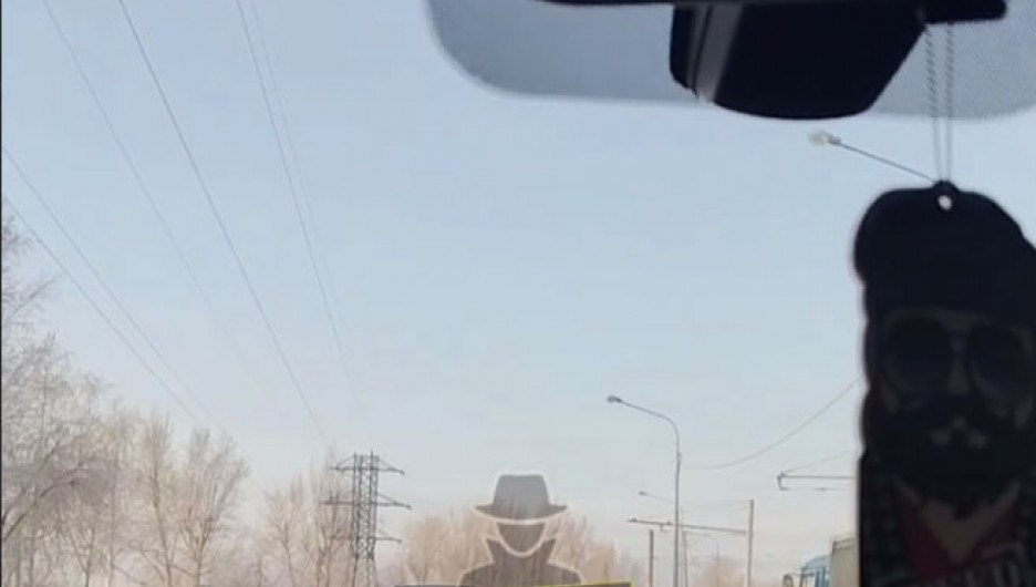 В Барнауле произошло массовое ДТП. Образовалась пробка