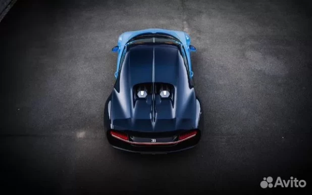 Bugatti Chiron продают в Сибири за 372 млн рублей. 