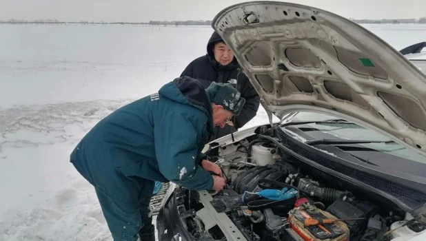 Помощь монгольской семье. 