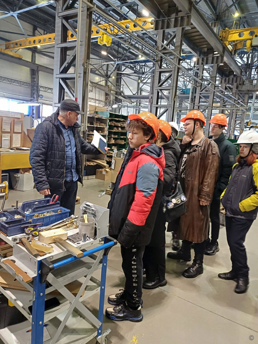 На этой неделе учащиеся барнаульской школы № 103 посетили Алтайский трансформаторный завод. 