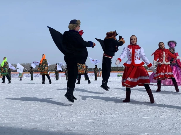 Как проходит официальное открытие «Сибирской Масленицы».