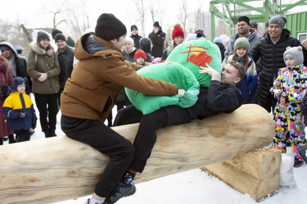 Масленица в Изумрудном парке