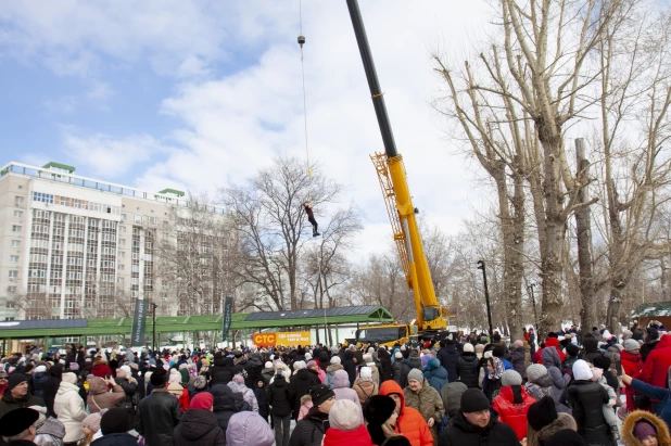 Масленица в Изумрудном парке