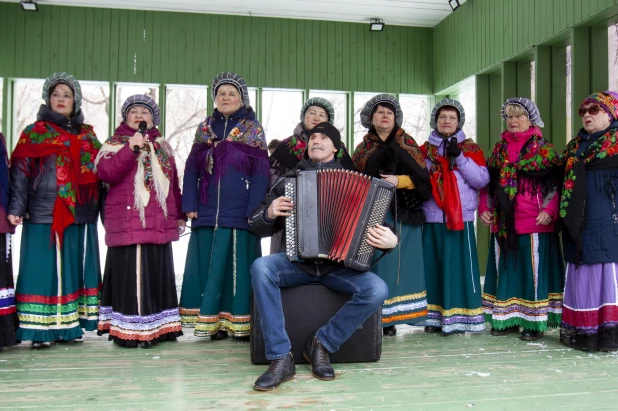 Масленица в Изумрудном парке