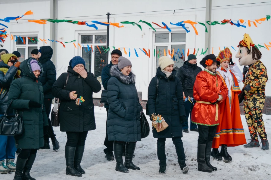 Масленичные гуляния, организованные Алтайским шинным комбинатом.