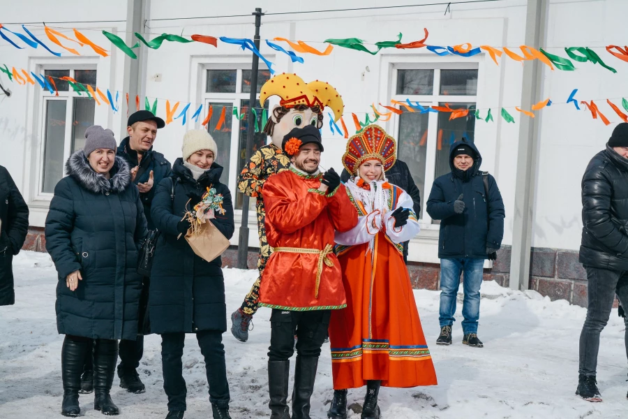 Масленичные гуляния, организованные Алтайским шинным комбинатом.