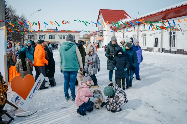 Масленичные гуляния, организованные Алтайским шинным комбинатом.