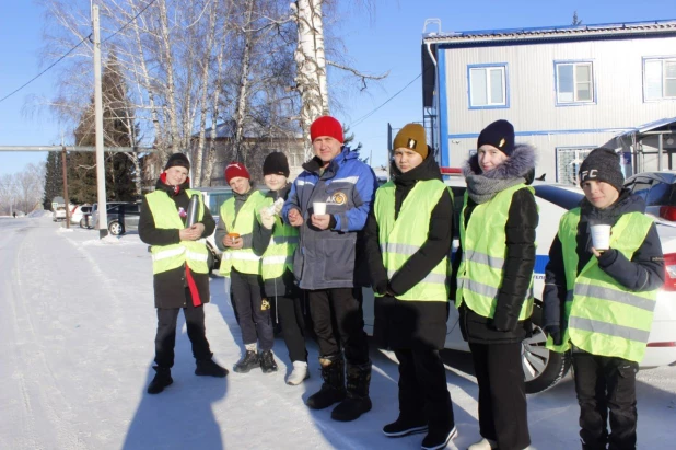 Госавтоинспекция Красногорского района провела акцию «Согревайся по правилам, согревайся без алкоголя!»