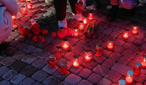 В Барнауле прошла акция посвященная памяти жертв теракта в «Крокус Сити Холл».