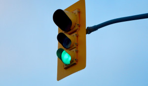 Зелены сигнал светофора.
