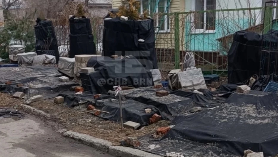 Жительница Барнаула обратила внимание на "ужасный двор".