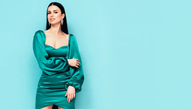 Зелёное платье.