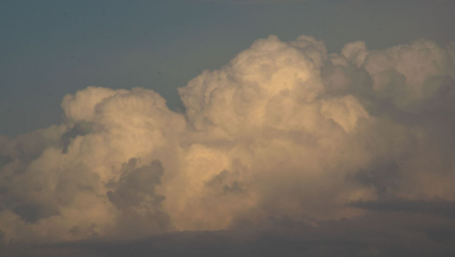 Читатели altapress.ru поделились невероятными фото облаков 