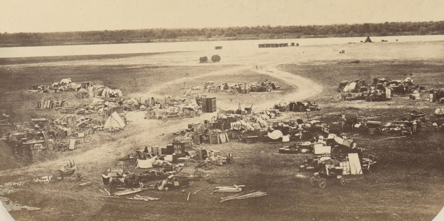 Лагерь погорельцев на берегу Оби после пожара 1864 года.