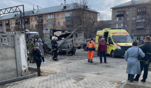 В Барнауле произошла жесткая авария с участием грузовика.
