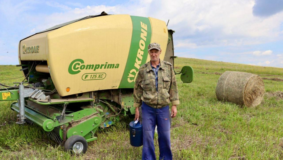 Путин присвоил почетное звание трактористу-машинисту из Алтайского края 