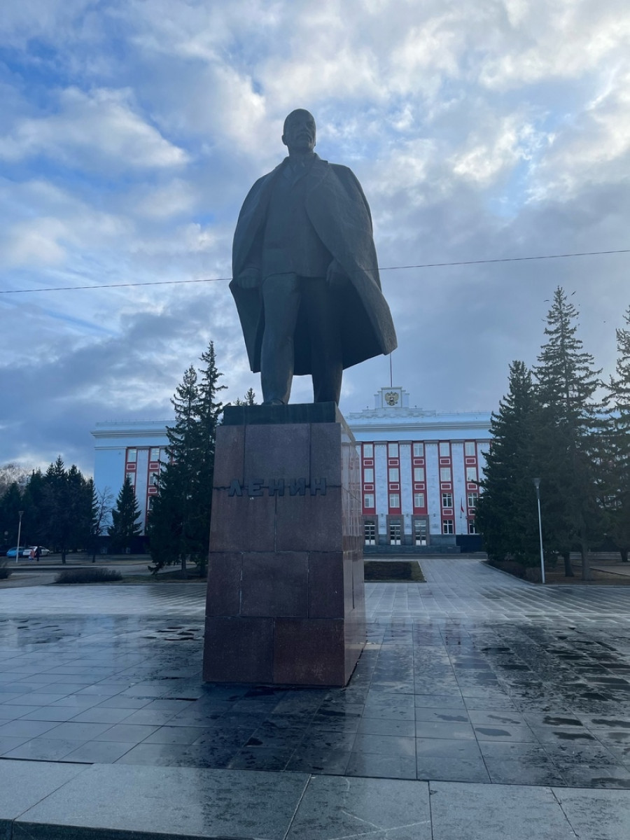 Памятник Владимиру Ленину. 