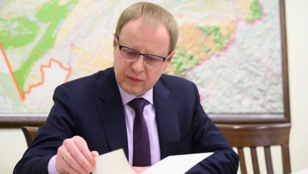 Губернатор Виктор Томенко.