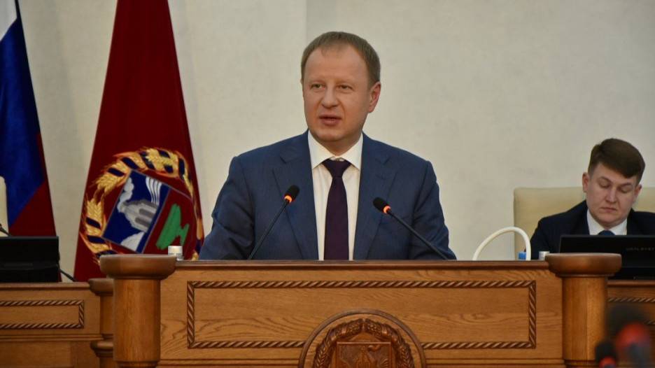 Отчет губернатора Алтайского края Виктора Томенко на сессии Алтайского краевого Законодательного собрания  24 апреля.