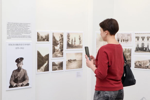 Фотовыставка  «Алтай в трех измерениях» в Краеведческом музее.